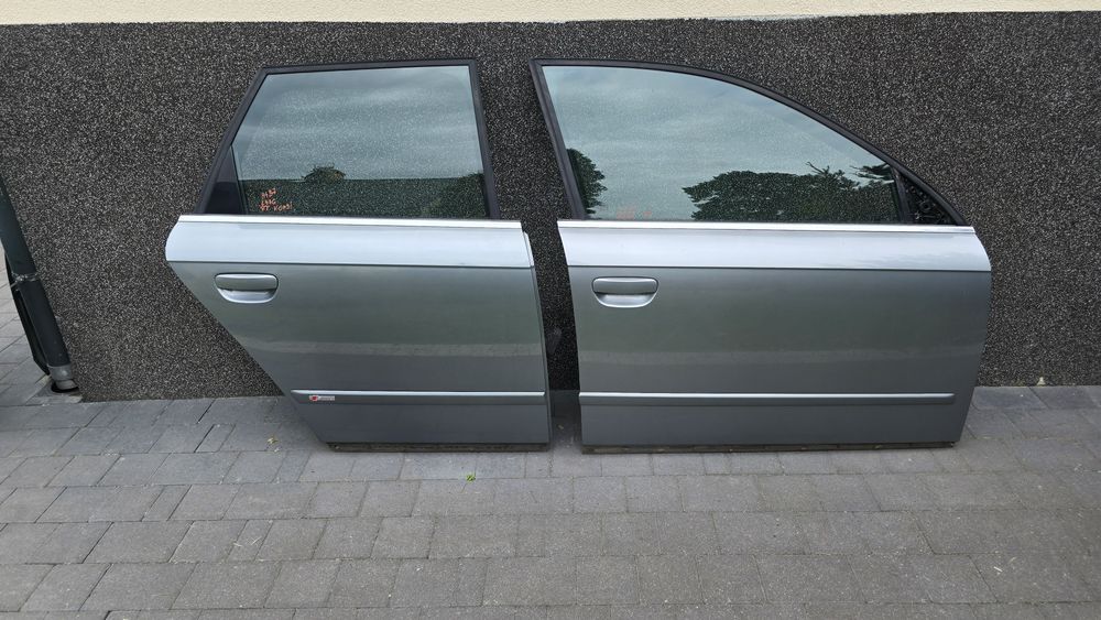 Drzwi prawy tył Audi A4 B7 LY7G