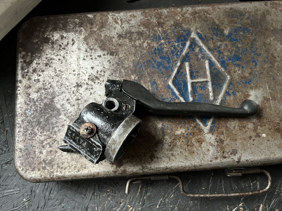 Simson S51 SR50 KR51 korpus manetki gazu klamka DDR okazja