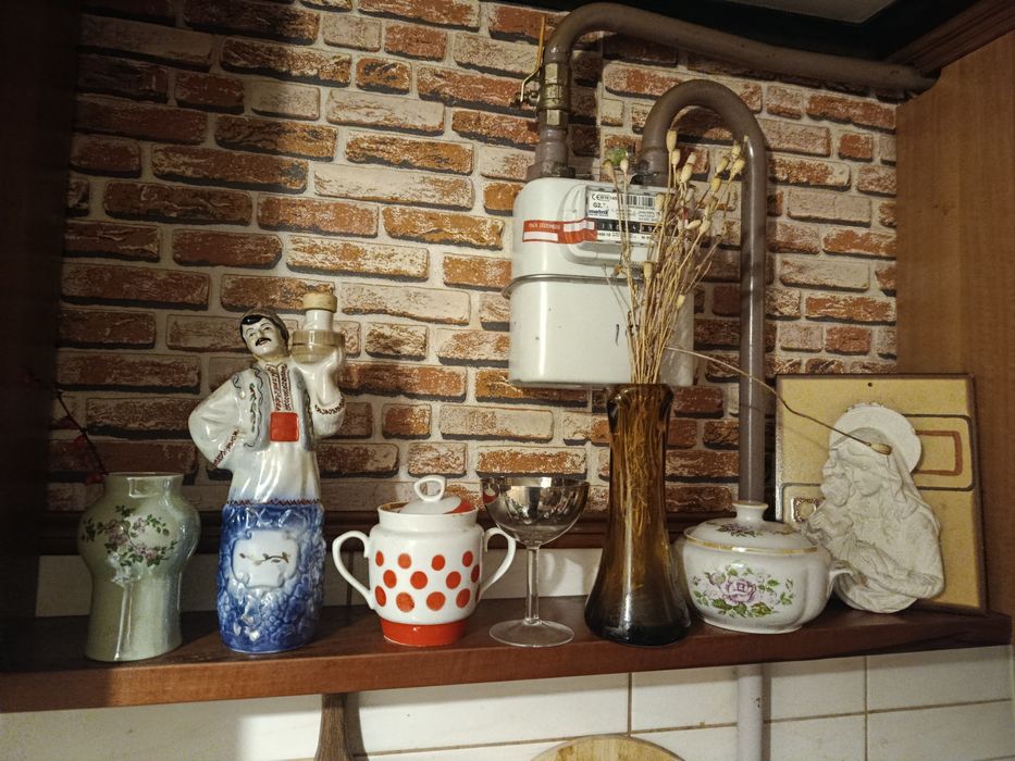 Продам вінтажні предмети інтер’єру та посуд радянського періоду.
Чудов