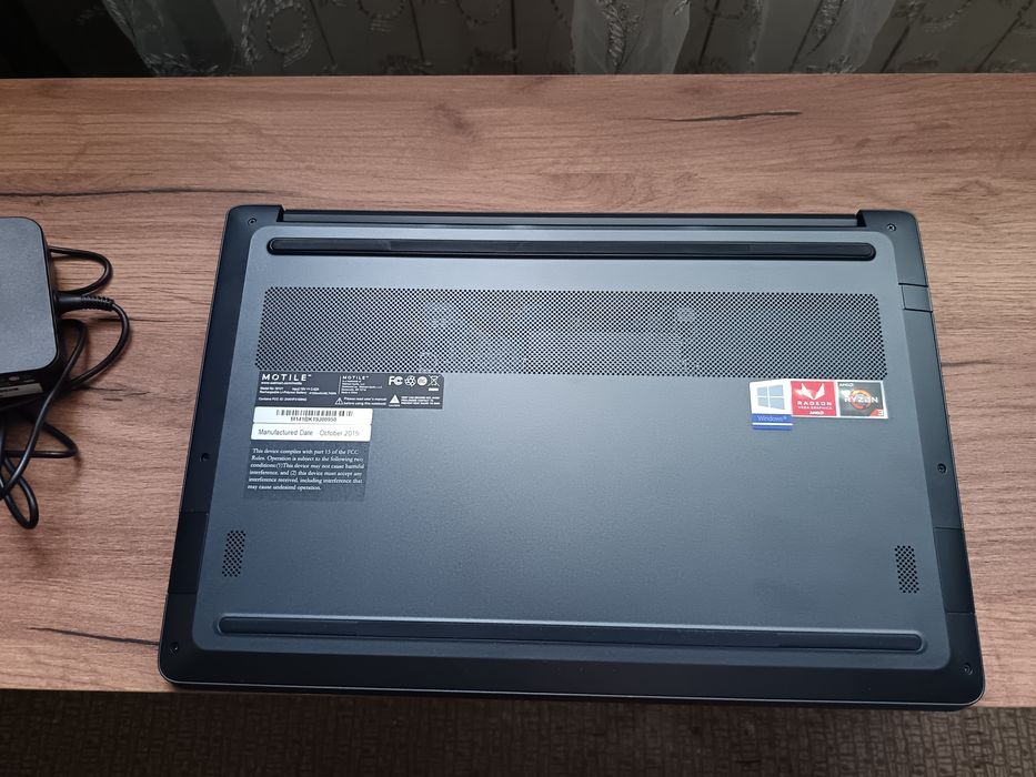 Ноутбук з США Motile 14, Ryzen 3 3200, 4gb, 128gb