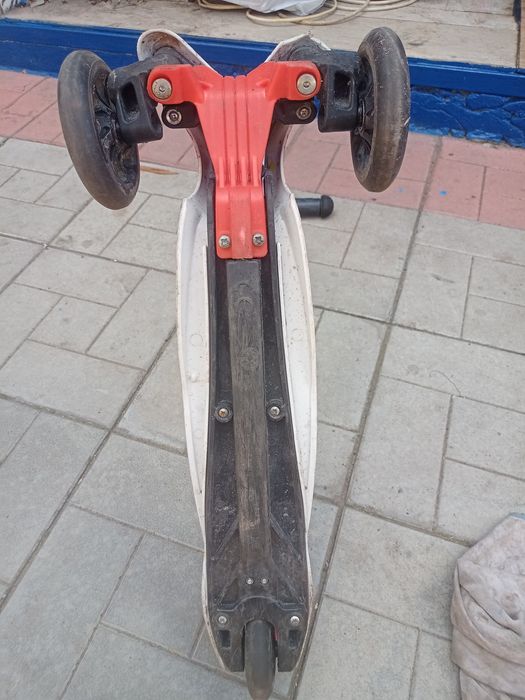 Детский самокат.