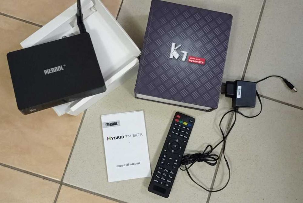 Android Smart TV BOX приставка Mecool K7 4/64 GB з дефектом