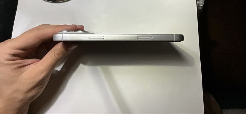 Vendo iPhone 17 pro max silver