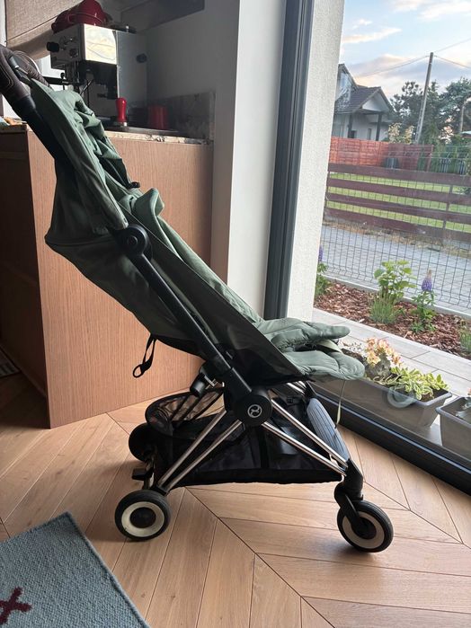 Cybex Coya Wózek Spacerowy Rama Rosegold Leaf Green + pałąk