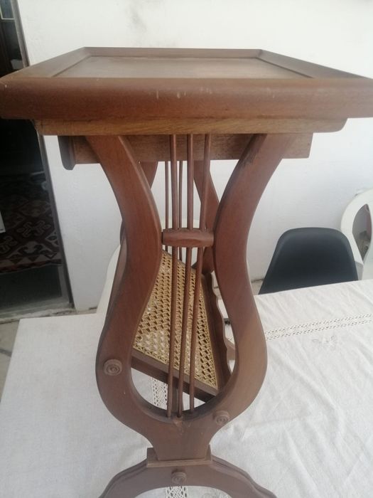 Wooden Side Table64550929274625122