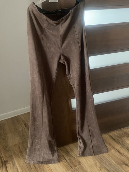 Spodnie dzwony welurek