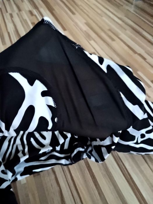 Rybaczki Nike dri-fit XS  zebra