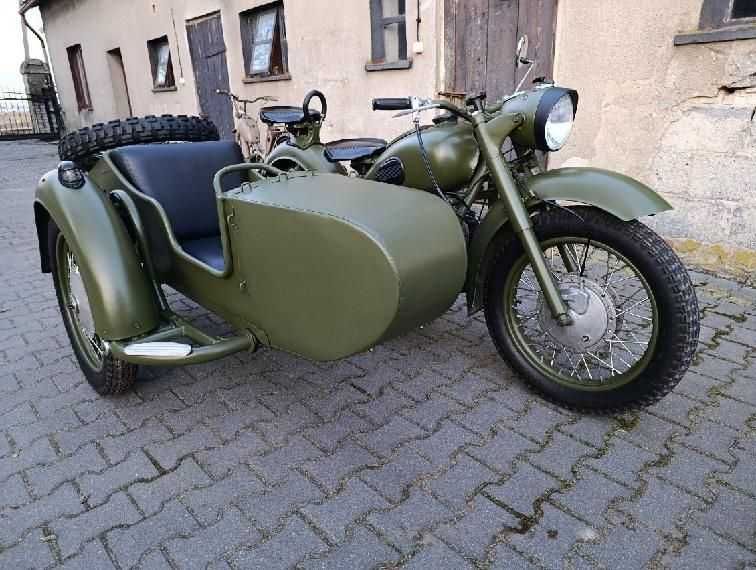 Motocykl K-750 z koszem