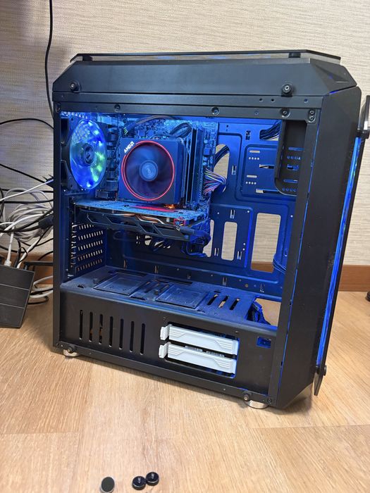 Компьютер QUBE.