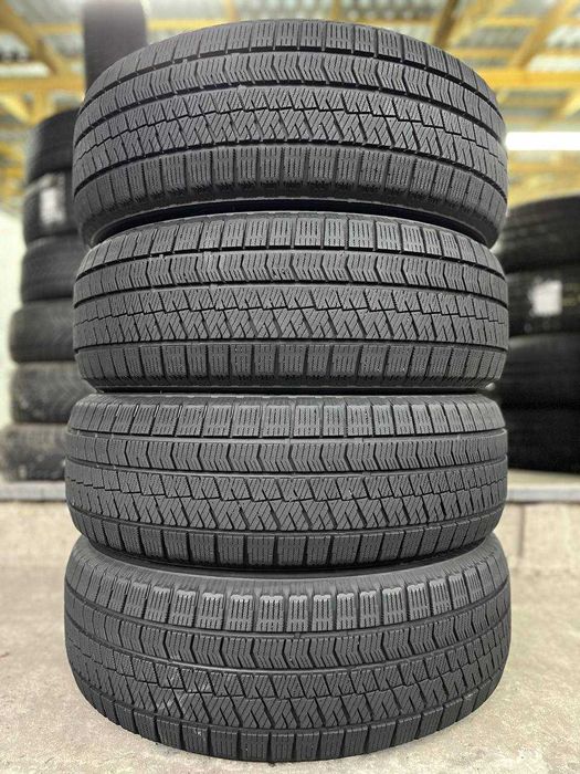 Шини вживані зимові 215/60 R17 BRIDGESTONE BLIZZAK VRX2