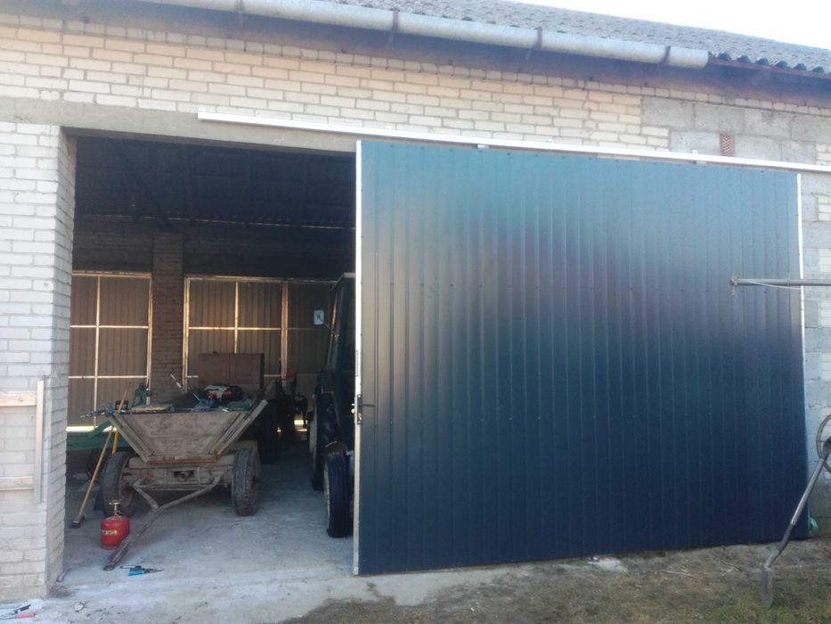 Drzwi inwentarskie, bramy garażowe, wierzeje