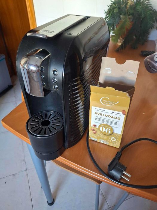 Maquina de cafe expresso cápsulas - marca Pingo Doce compativel cápsulas Pingo Doce