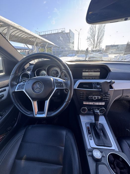 Продам авто Mercedes Benz C - Class 2015