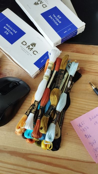 Муліне DMC ,   є багато кольорів