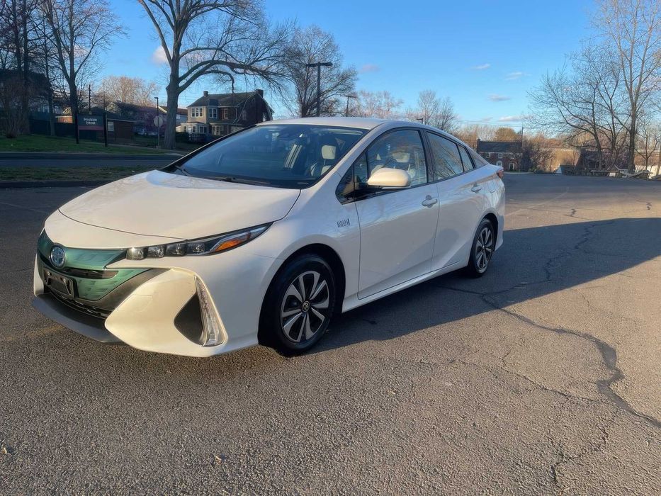 Toyota Prius Prime      2019
