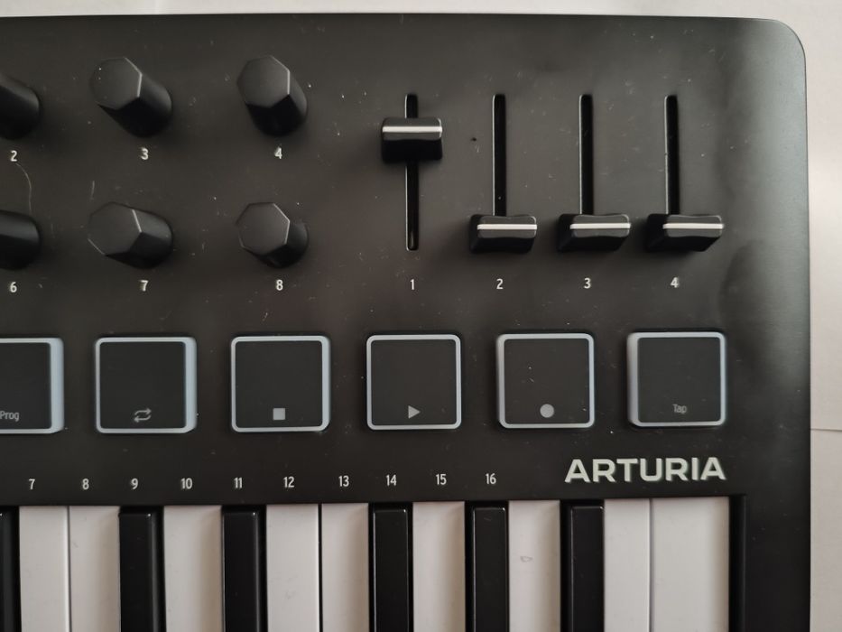 Продам Arturia Minilab 3