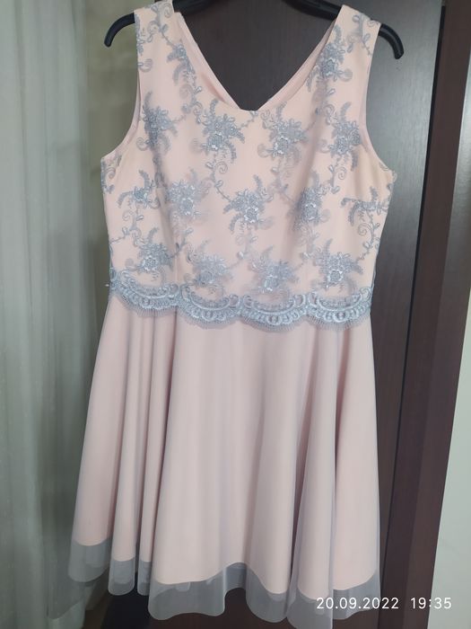 Sukienka pudrowy róż