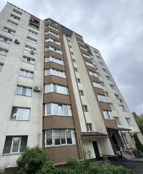 Здам 1 кімнатну квартиру в новобудові — Замостянська.