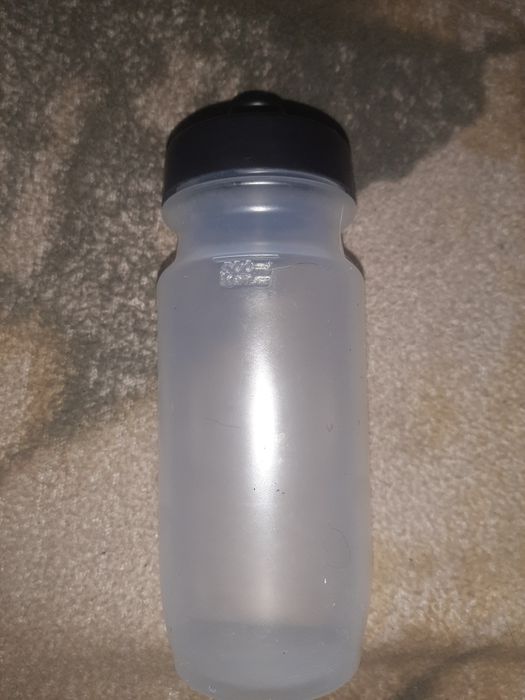 Bidon turystyczny w idealnym stanie