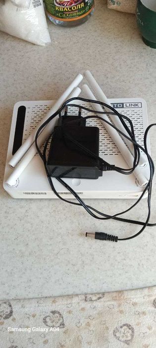 Продаю Wi-Fi маршрутизатор Totolink A3002R AC1200