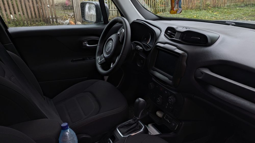 Продам надійну машину Jeep Renegade 2018