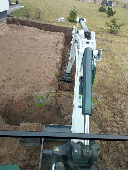 Usługi minikoparką i wywrotka do 3.5 tony Wykopy Minikoparka Transport Kopanie na Zlecenie Minikoparka