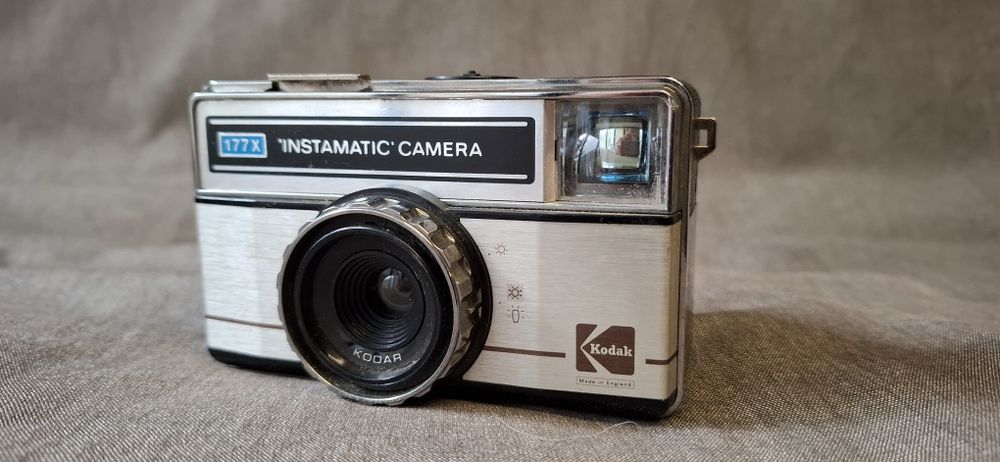 Kodak Instamatic 177x - Vintage 1970s 1980s Camera