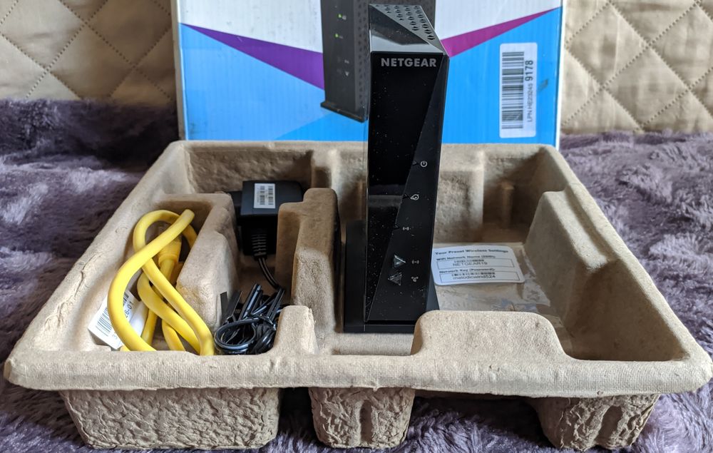 NETGEAR WiFi Router N300 WNR2000v5