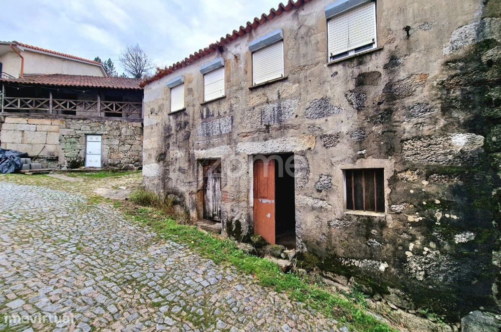 Moradia em Pedra para Recuperar – Cabril, Montalegre