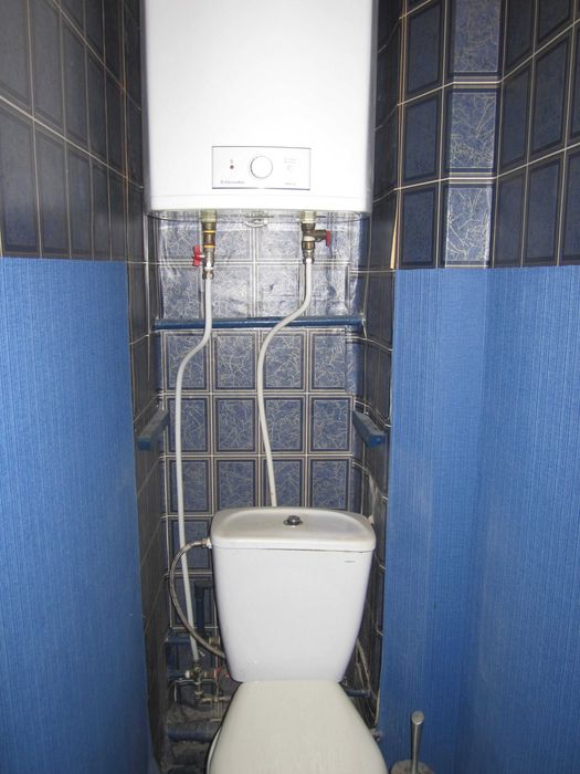 Продається двокімнатна квртира, вул.Колодязна ц2