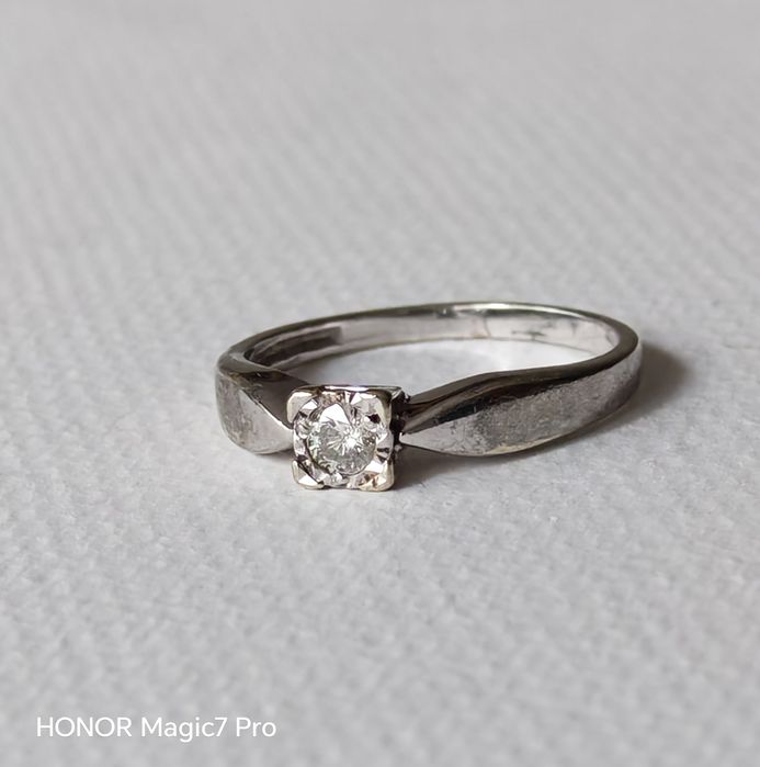 Pierścionek, złoto 9k, brylant 0,12ct.