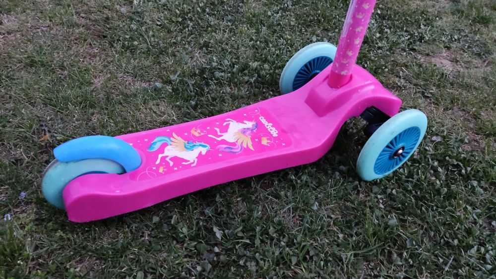 Dziecięca hulajnoga trójkołowa COOLSLIDE
UNICORN SCOOTER II
