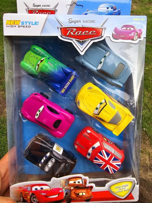 Ekstra zestaw samochodzików dla dzieci Cars Auta nowe