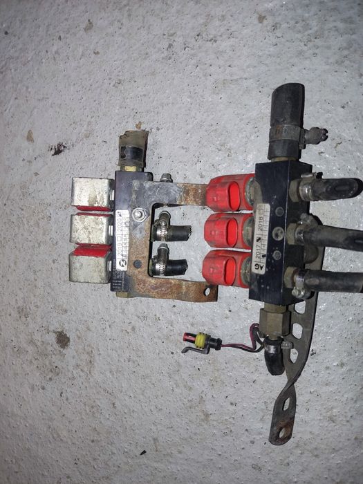 Wtryski wtryskiwacze LPG Valtek czerwone3, 6-cylindrow