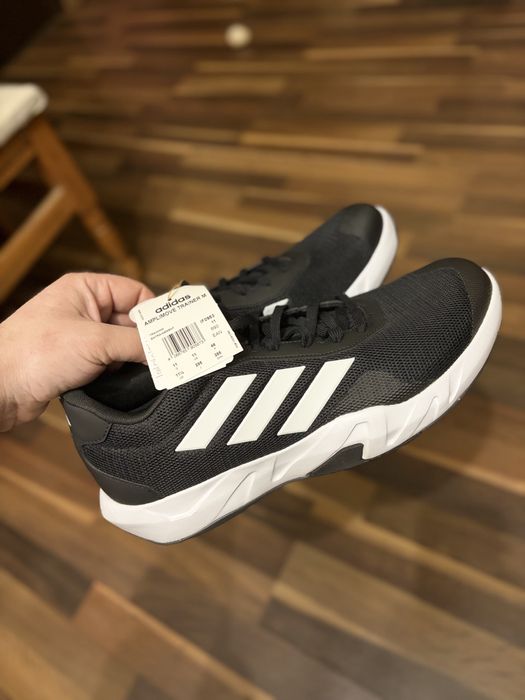 Новые ОРИГИНАЛ кроссовки кросівки Adidas адидас Amplimove Trainer