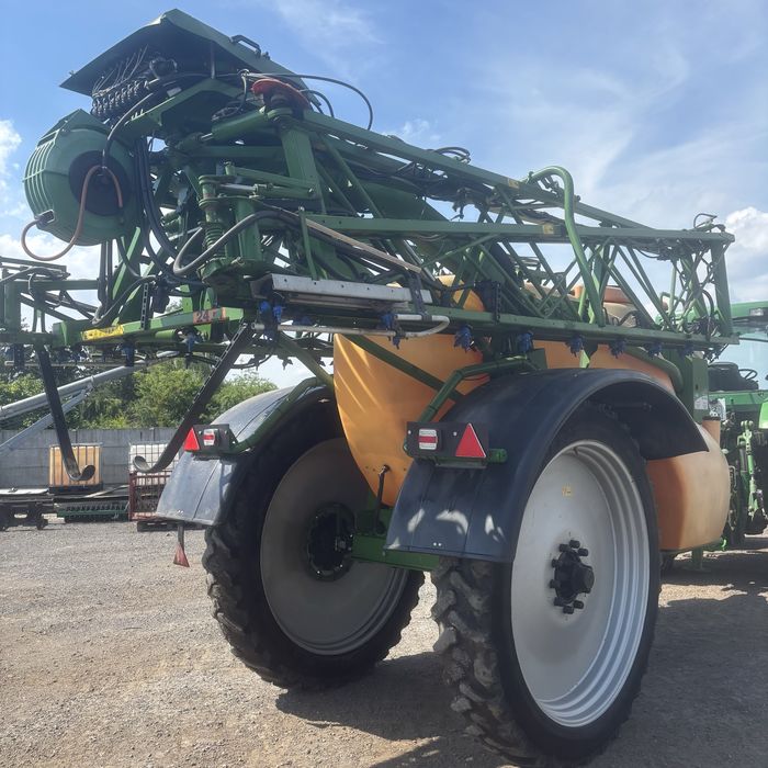 Opryskiwacz Amazone UX 4200