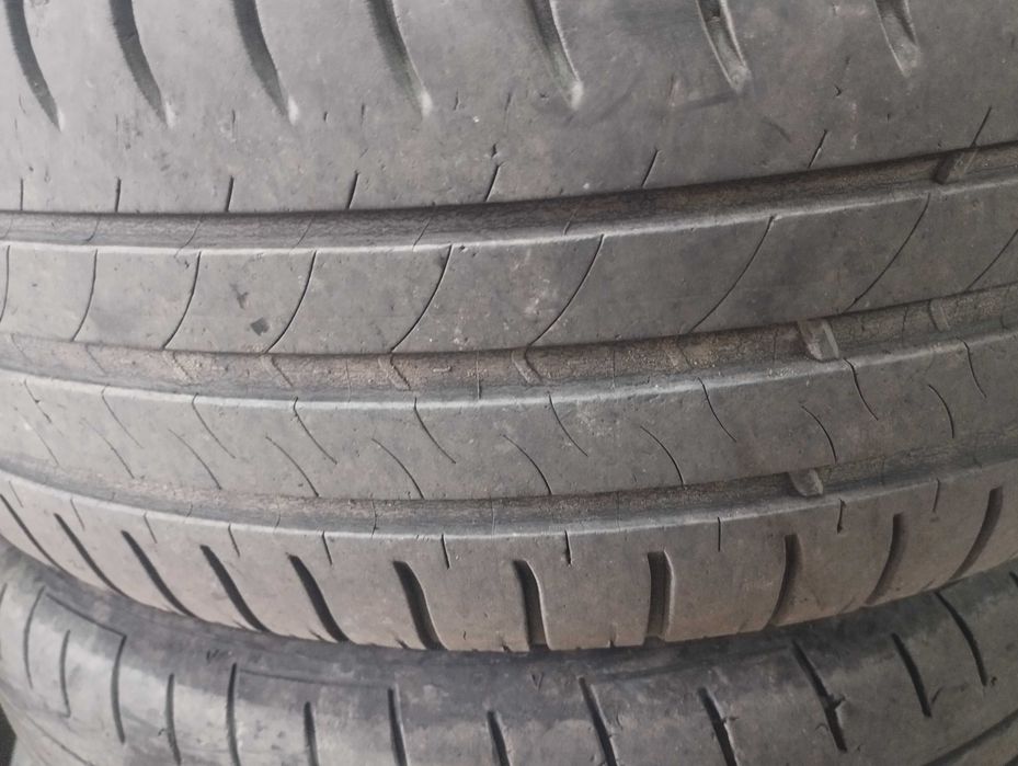 Резина з дисками Тойота ковпаки R16