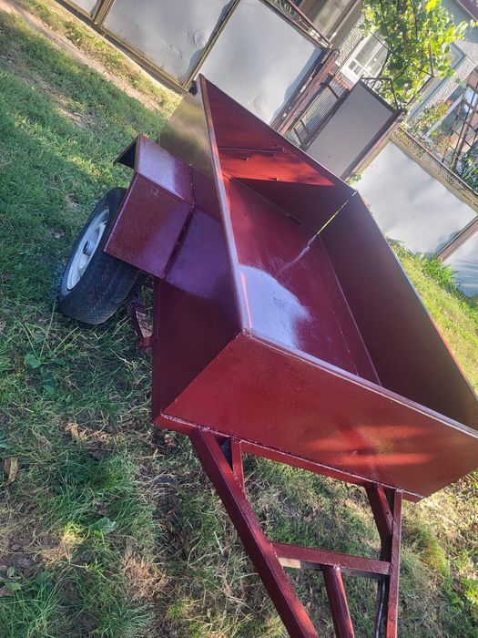 Причеп одноосний