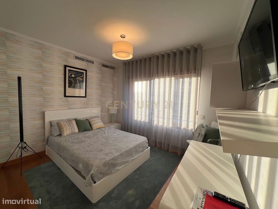 Apartamento T3 com Vista Panorâmica em Parque das Nações, Lisboa