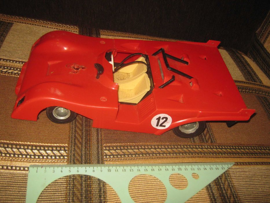 Ferrari,1:12,пластик.Под ремонт