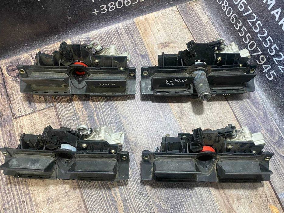 Замок механіз кришки багажника ручка гак зачеп Audi A6 C5 універсал 8D9827565H / 4B0827565H