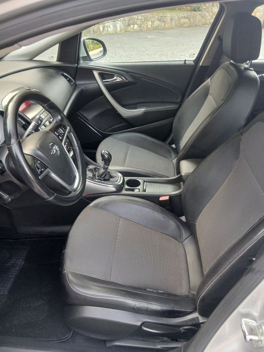 Opel Astra 1.3 CDTI  95 CV ( com apenas 215 mil kms )