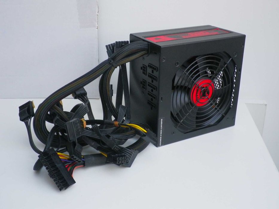Fonte Alimentação Computador Corsair HX620W