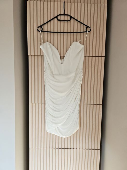 Biała mini gorsetowa sukienka