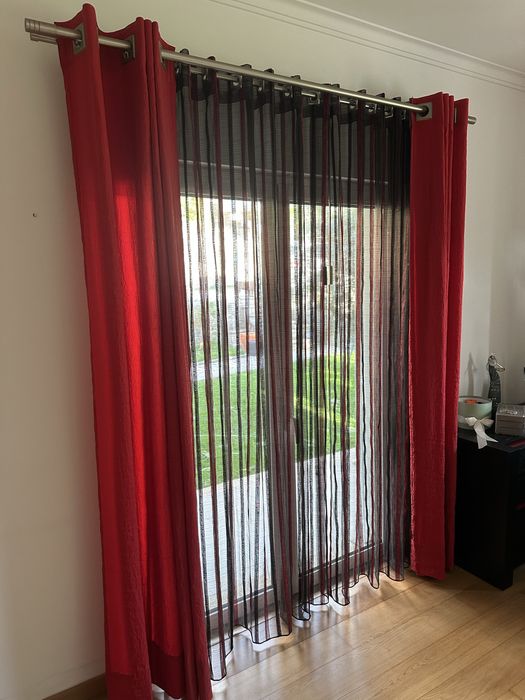 Cortinas com varão como novas