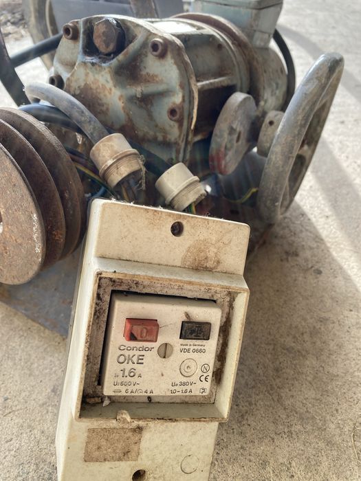 Vendo 2 motores trifasico