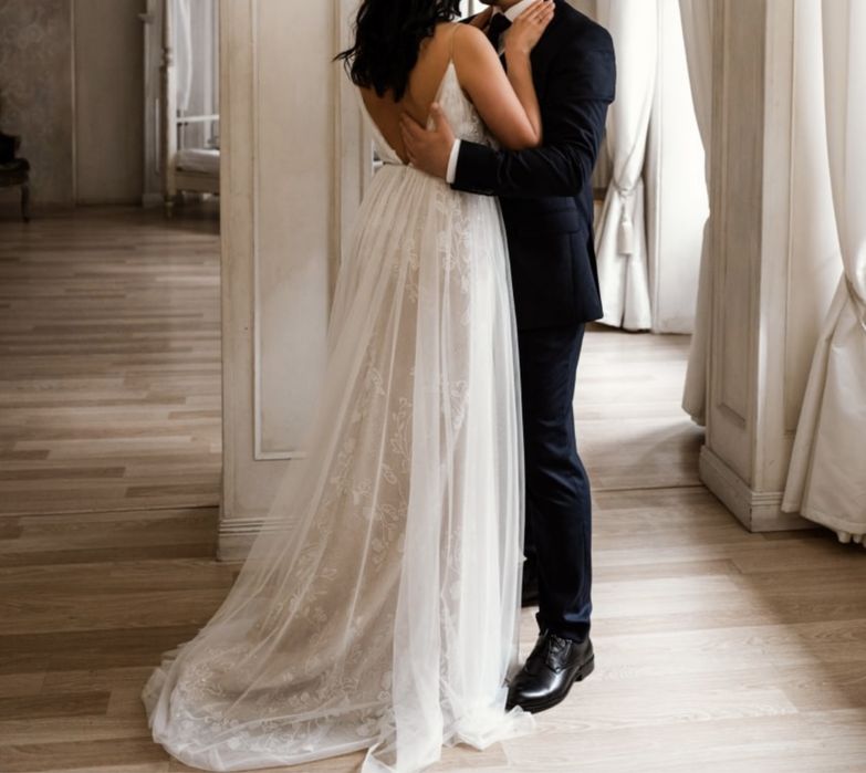 Весільна сукня