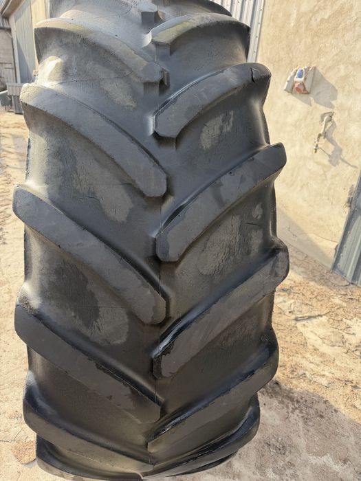 Opona 600/65/38 Michelin