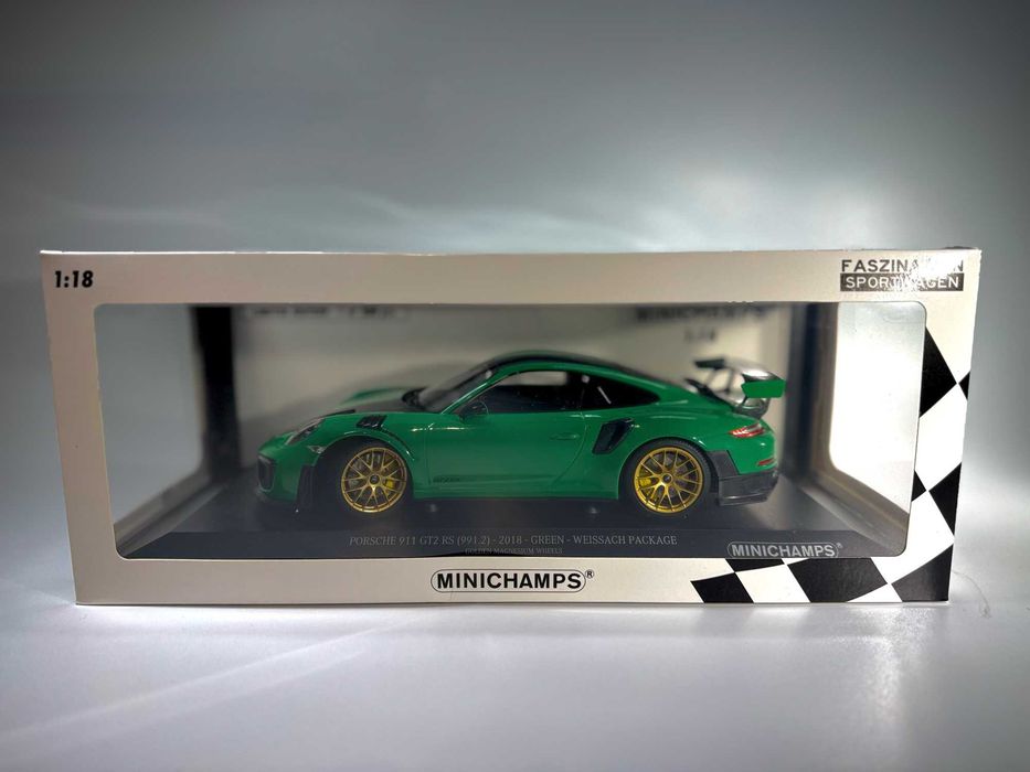 1:18 Porsche 911 991.2 GT2 RS 2018 Weissach Package Green [MINICHAMPS]