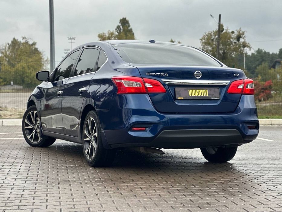 Nissan Sentra 2017 року 1.8 бензин автомат передній привід 128т.км